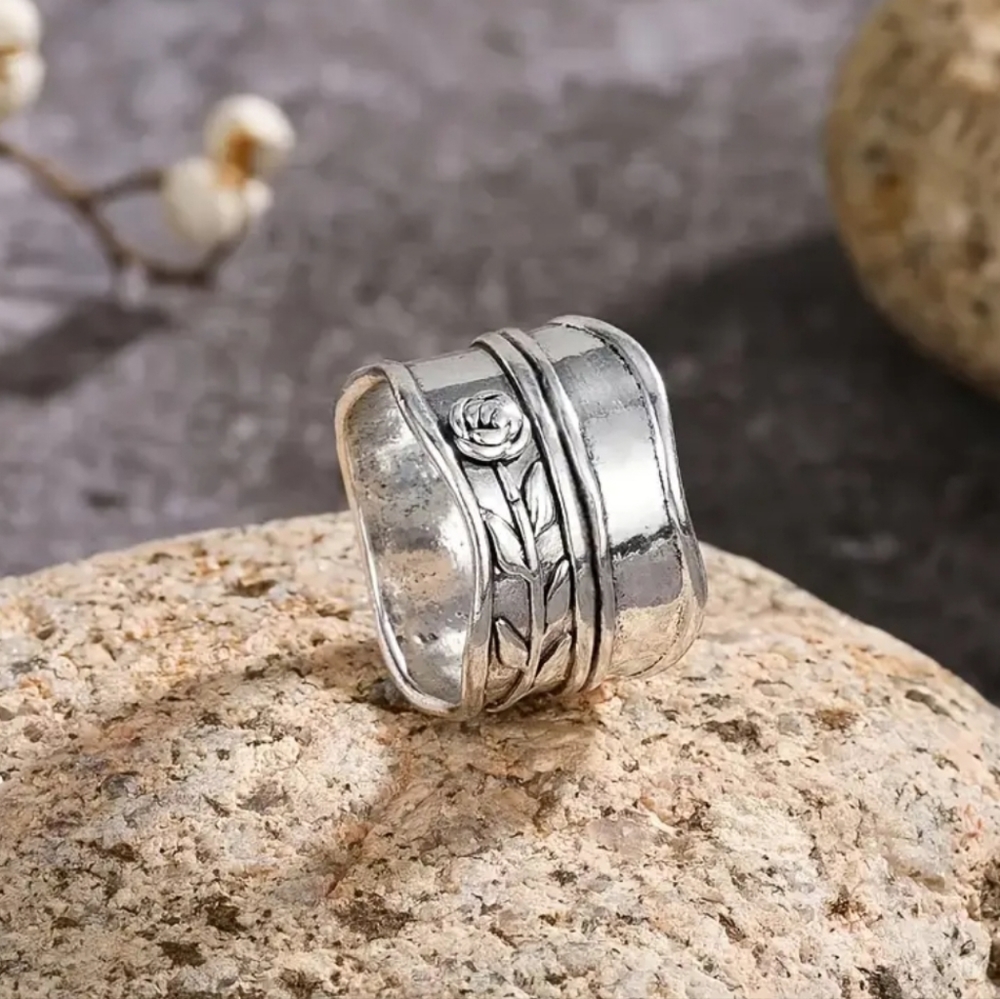 NEW! Vintage look rose ring BOUTIQUE - Picture 3 of 7